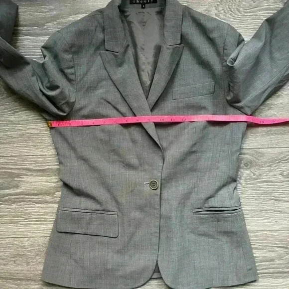 Theory Gray Wool Blend Tailored Single Button Shoulder Pads Career Blazer Size 6 - Picture 7 of 7